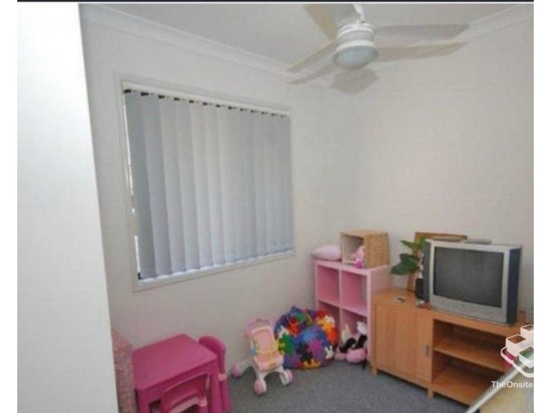 5 Buffalo Crescent, Pacific Pines QLD 4211