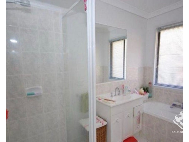 5 Buffalo Crescent, Pacific Pines QLD 4211
