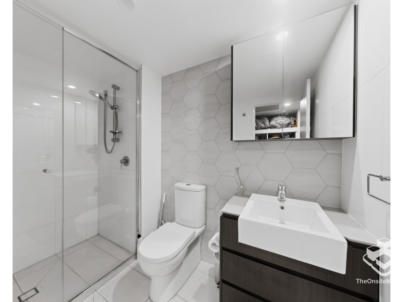202/125 Station Road, Indooroopilly QLD 4068