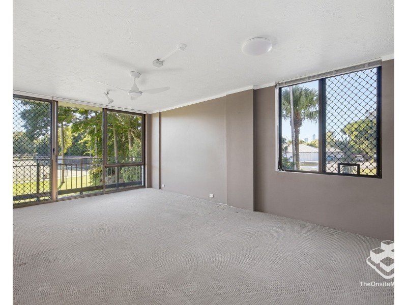 1/13 Fairway Drive, Clear Island Waters QLD 4226