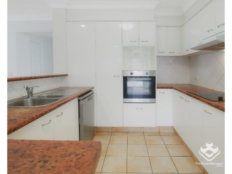 31 Langport Parade, Mudgeeraba QLD 4213