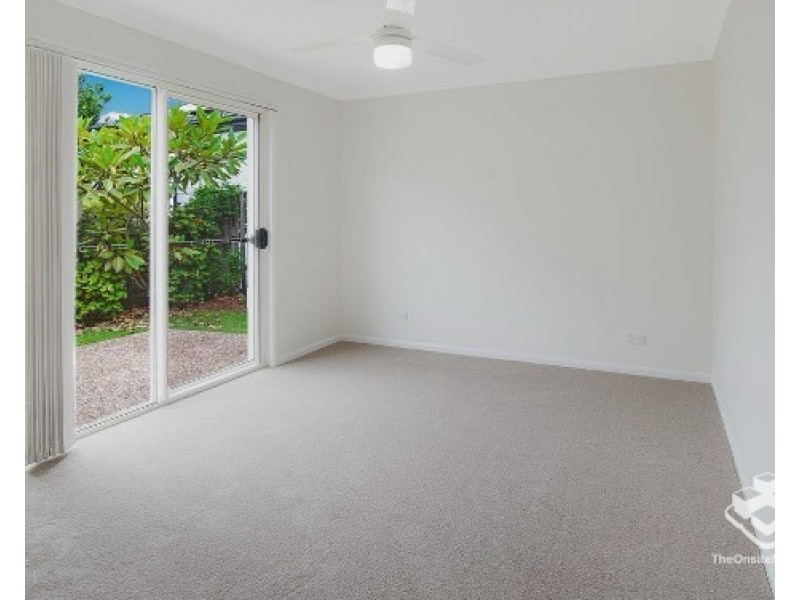 31 Langport Parade, Mudgeeraba QLD 4213