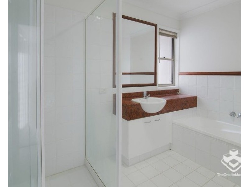 31 Langport Parade, Mudgeeraba QLD 4213