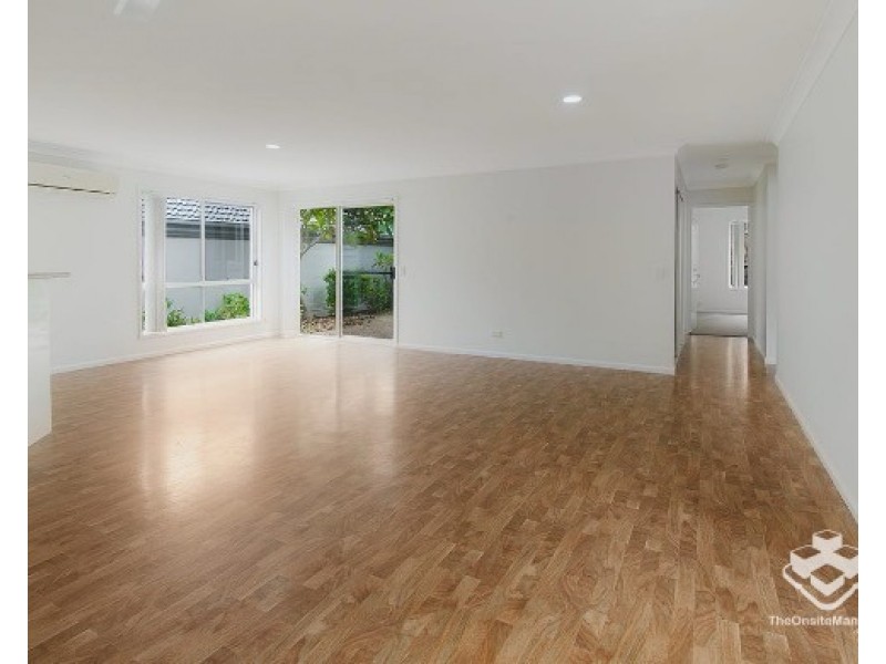 31 Langport Parade, Mudgeeraba QLD 4213
