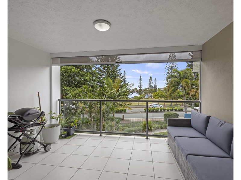 27/4 Grand Parade, Kawana Island QLD 4575