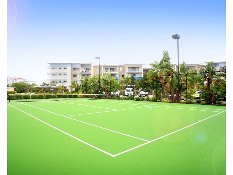 27/4 Grand Parade, Kawana Island QLD 4575