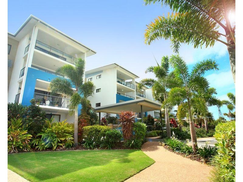 27/4 Grand Parade, Kawana Island QLD 4575