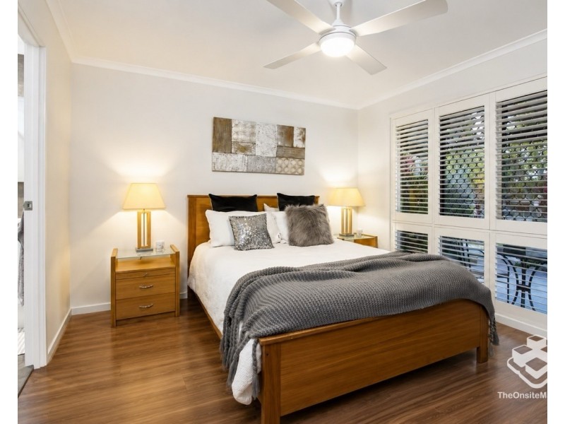 2 Harold Close, Sinnamon Park QLD 4073