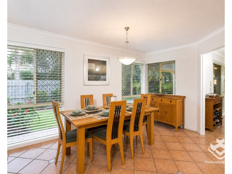 2 Harold Close, Sinnamon Park QLD 4073