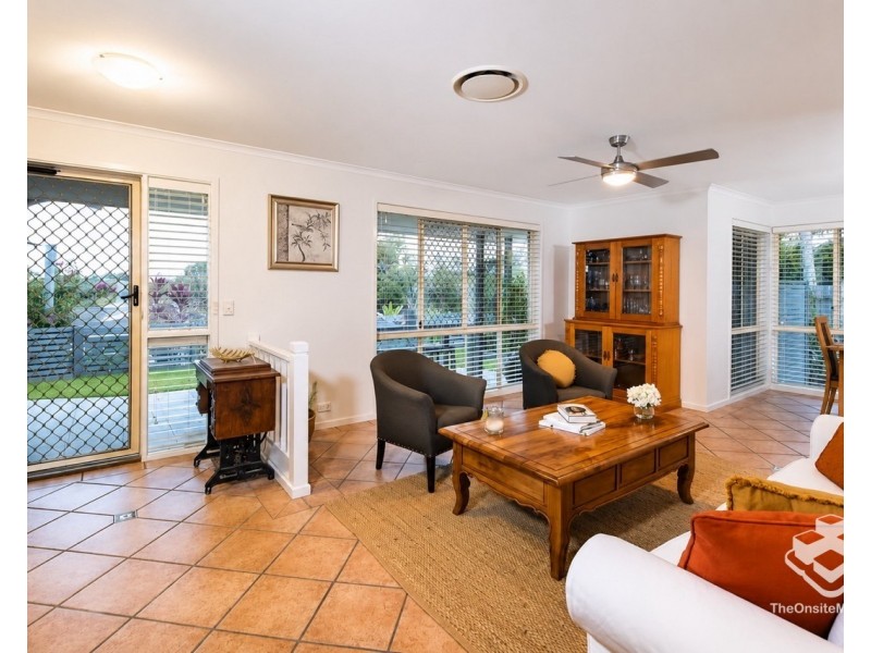 2 Harold Close, Sinnamon Park QLD 4073