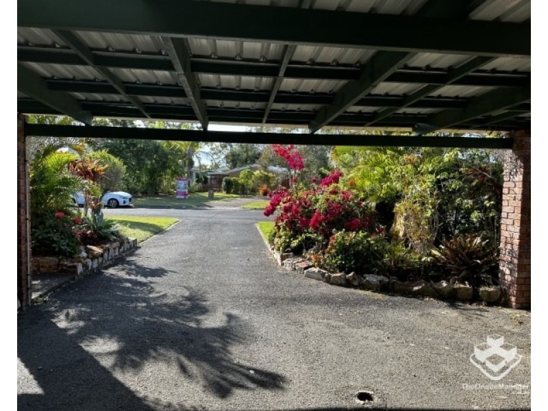 9 Harselaar Drive, Point Vernon QLD 4655