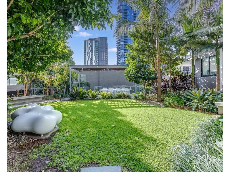 10908/16 Edmondstone Street, South Brisbane QLD 4101