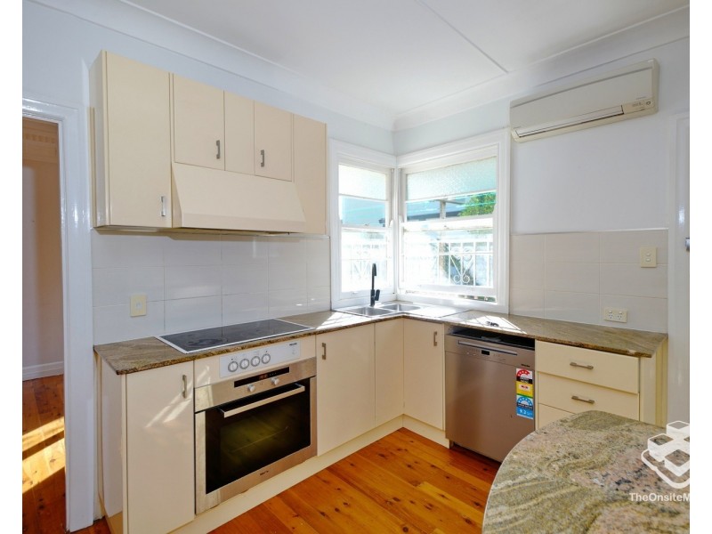 52 McCaul Street, Taringa QLD 4068