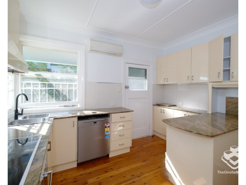52 McCaul Street, Taringa QLD 4068