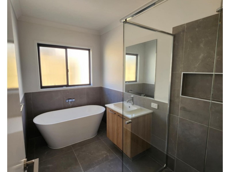 111 Guroman Drive, Greenbank QLD 4124