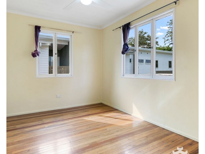 33 Beverley Street, Morningside QLD 4170