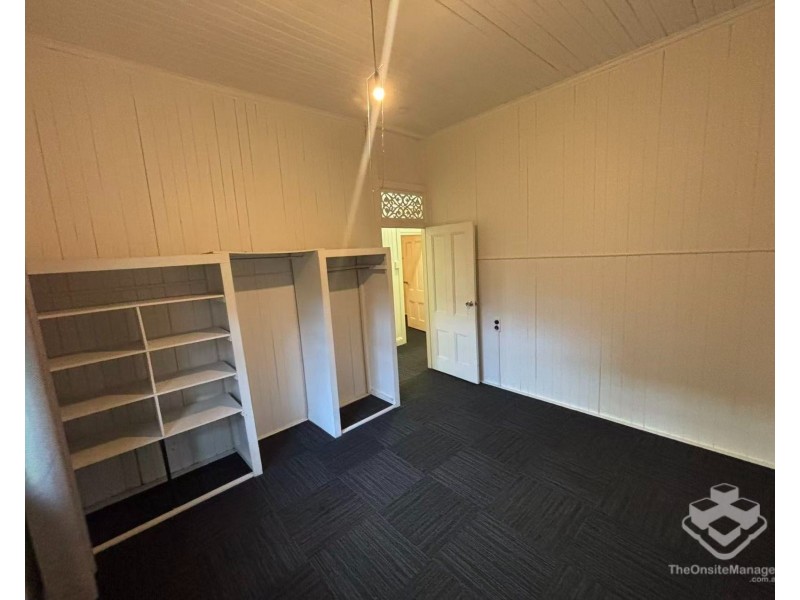 19 Railway Avenue, Indooroopilly QLD 4068
