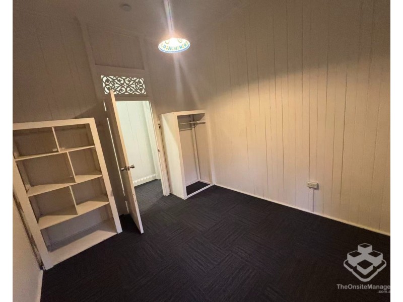 19 Railway Avenue, Indooroopilly QLD 4068