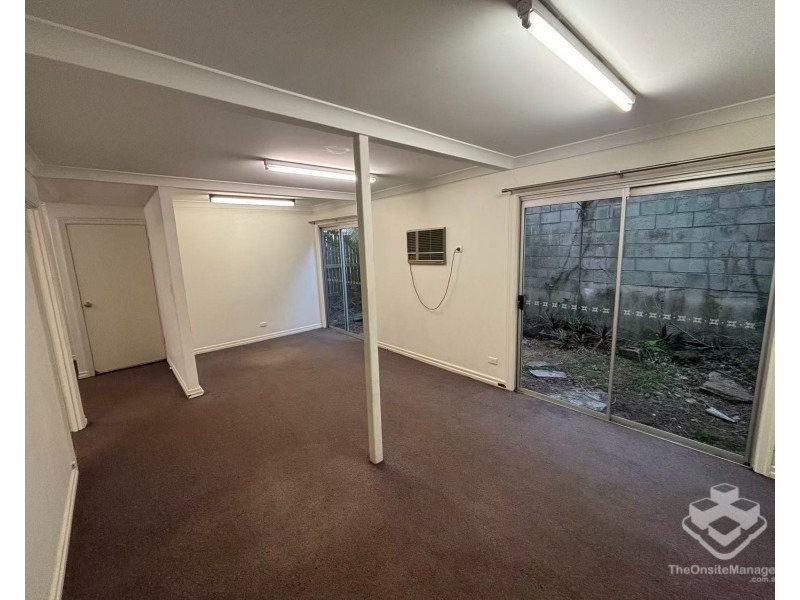 19 Railway Avenue, Indooroopilly QLD 4068