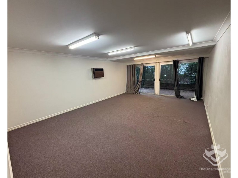 19 Railway Avenue, Indooroopilly QLD 4068