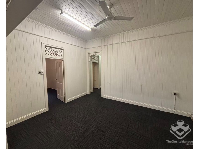 19 Railway Avenue, Indooroopilly QLD 4068