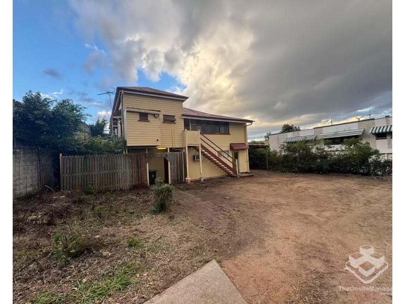 19 Railway Avenue, Indooroopilly QLD 4068