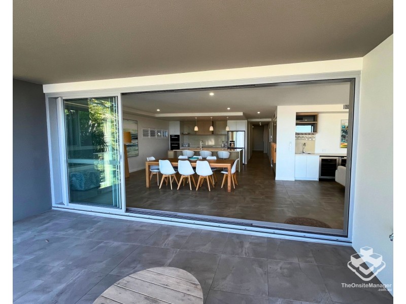 2/810 Pacific Parade, Currumbin QLD 4223
