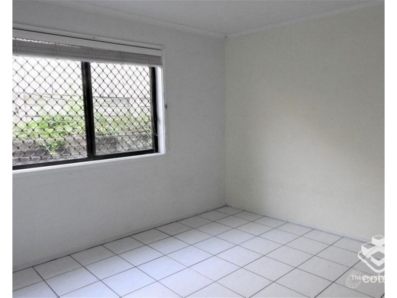 2 Blackthorn Crescent, Shailer Park QLD 4128