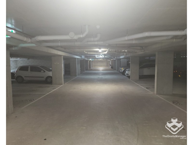 ID:21181910/1880 Gold Coast Highway, Burleigh Heads QLD 4220