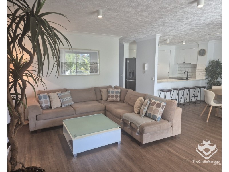 ID:21181910/1880 Gold Coast Highway, Burleigh Heads QLD 4220