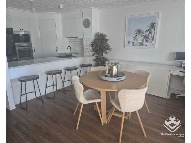 ID:21181910/1880 Gold Coast Highway, Burleigh Heads QLD 4220