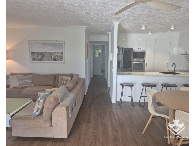 ID:21181910/1880 Gold Coast Highway, Burleigh Heads QLD 4220