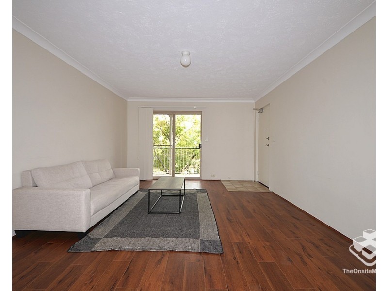 4/169 Sir Fred Schonell Drive, St Lucia QLD 4067