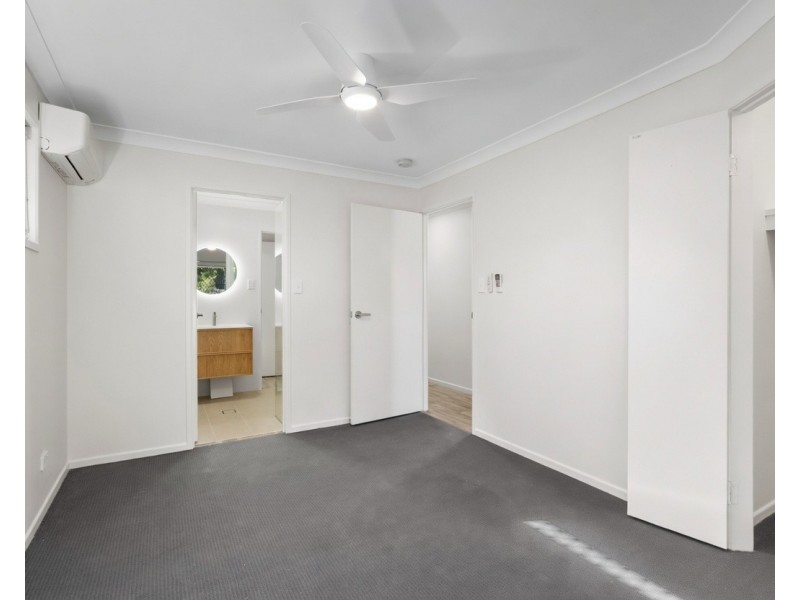 33 Dover Road, Margate QLD 4019