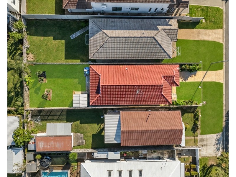 33 Dover Road, Margate QLD 4019