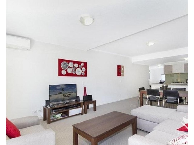 ID:21182007/95 Clarence road, Indooroopilly QLD 4068