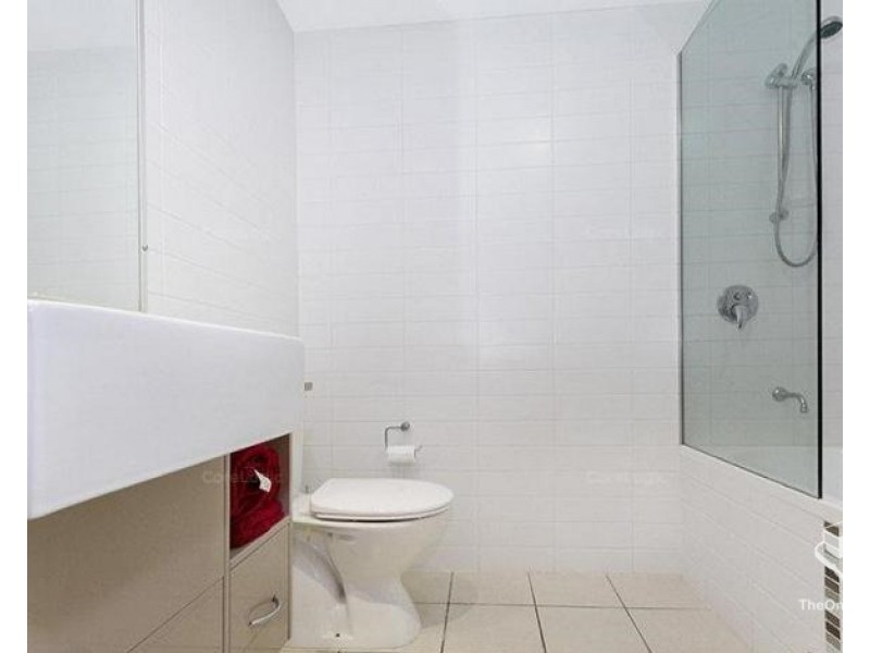 ID:21182007/95 Clarence road, Indooroopilly QLD 4068