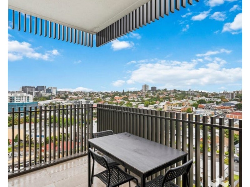 11008/19 Wilson Street, West End QLD 4810