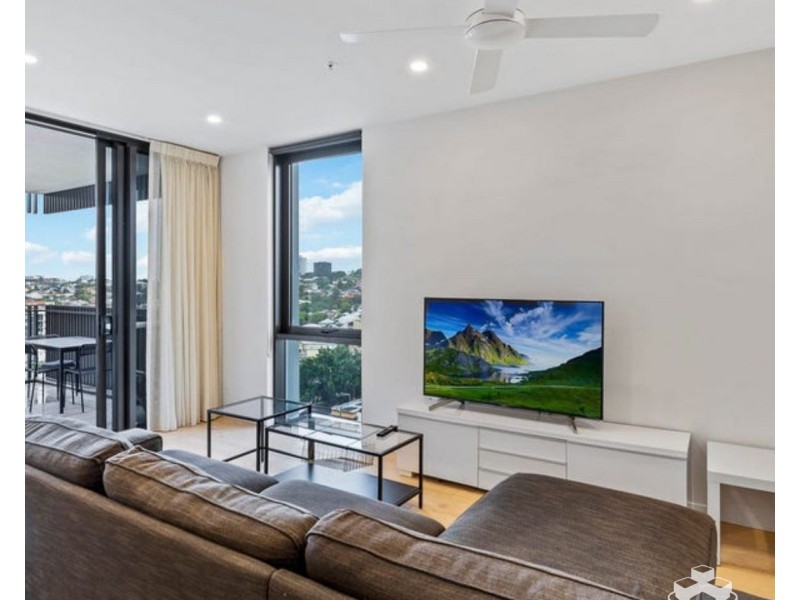 11008/19 Wilson Street, West End QLD 4810