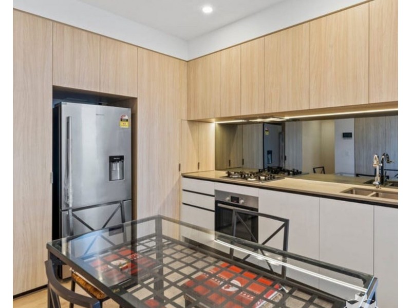 11008/19 Wilson Street, West End QLD 4810