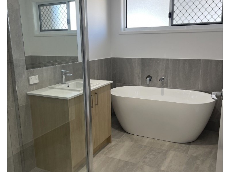 4 Cottee Court, Urraween QLD 4655