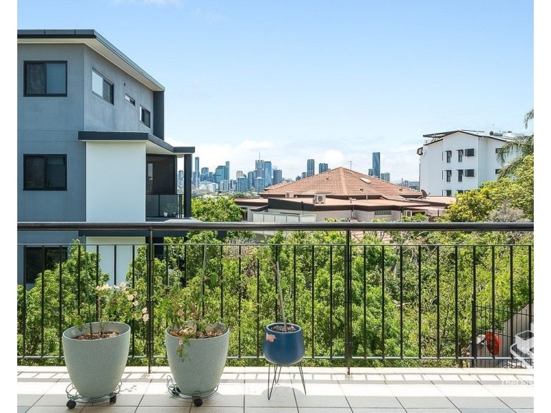 37/70 Norman Crescent, Norman Park QLD 4170