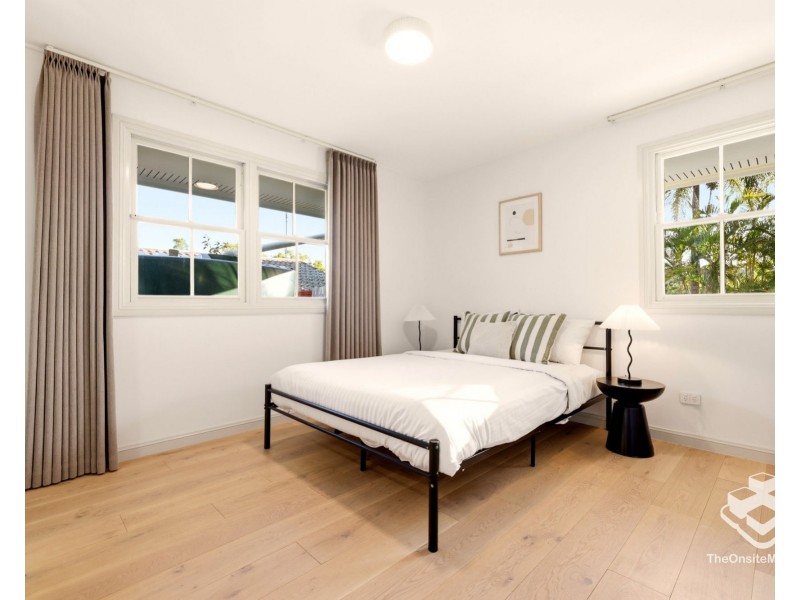11 Boblynne Street, Chapel Hill QLD 4069
