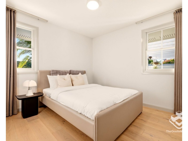 11 Boblynne Street, Chapel Hill QLD 4069