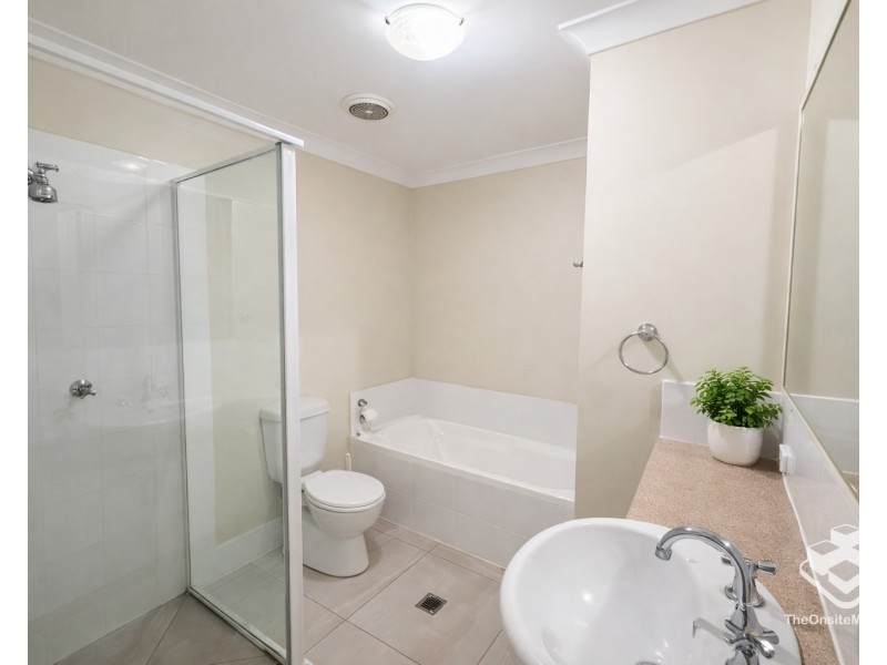 13/2 Springhill Drive, Sippy Downs QLD 4556
