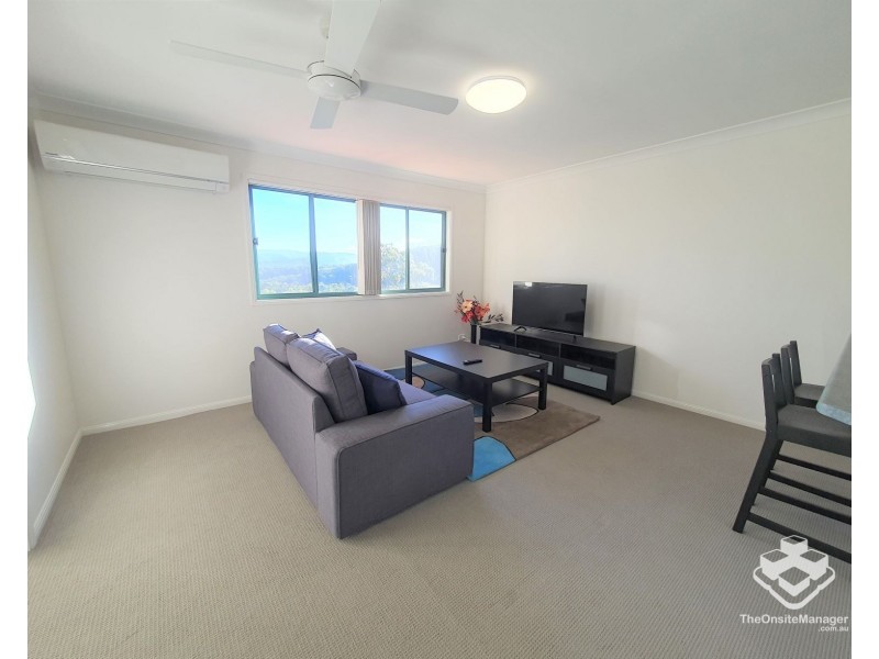 6 Crestridge Crescent, Oxenford QLD 4210
