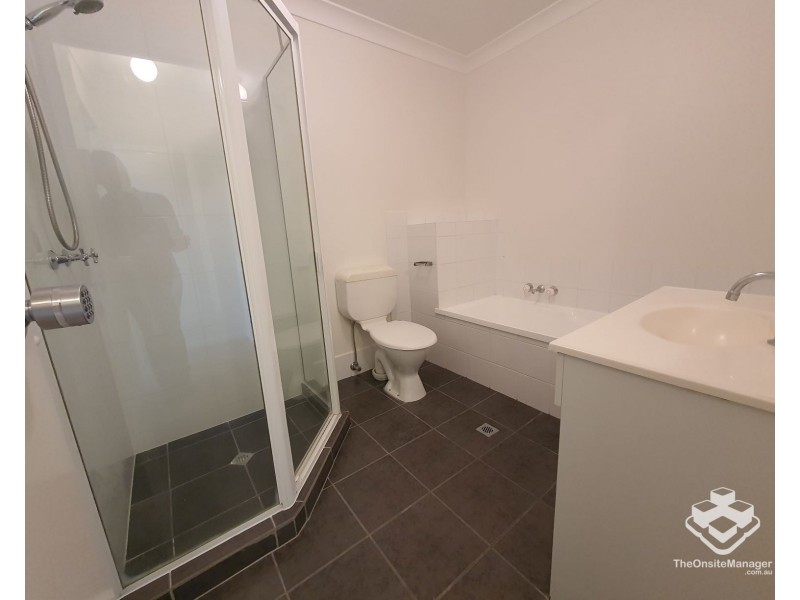 6 Crestridge Crescent, Oxenford QLD 4210