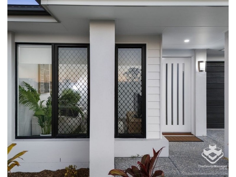 70 Redcomb Drive, Park Ridge QLD 4125
