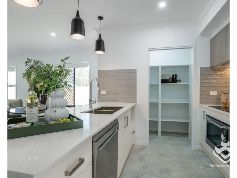 70 Redcomb Drive, Park Ridge QLD 4125
