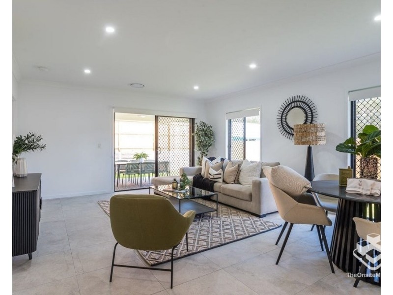 70 Redcomb Drive, Park Ridge QLD 4125